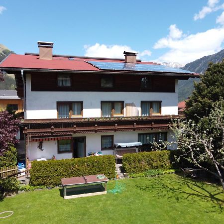 Gaestehaus Wolf Elbigenalp Eksteriør bilde